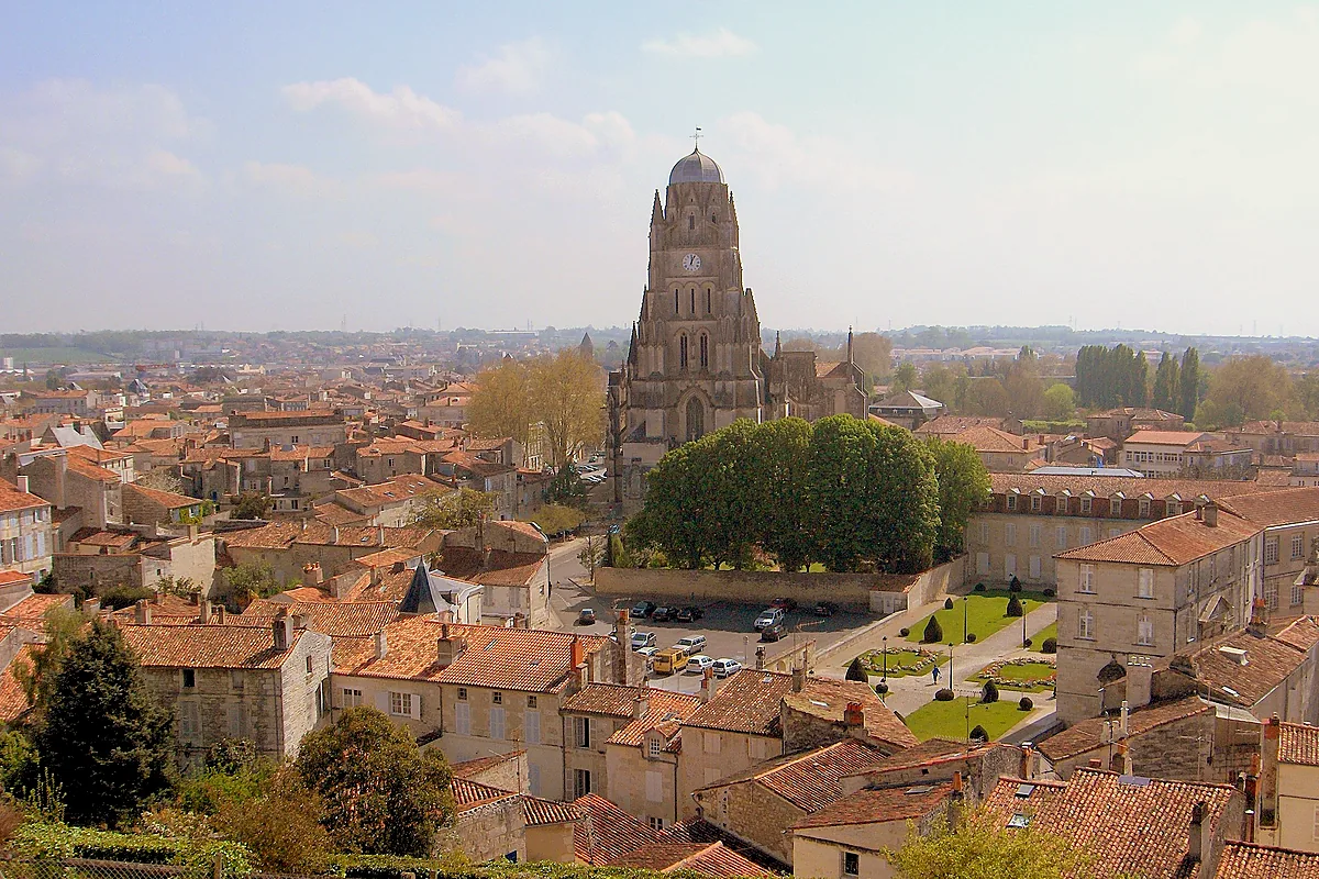 Vue de Saintes, Charente-Maritime